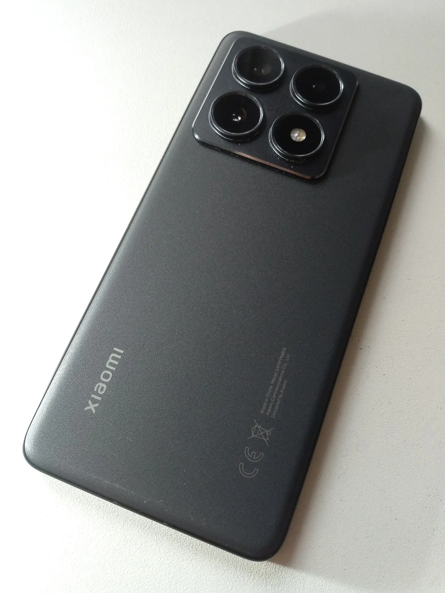 vue du dos du xiaomi 14t pro | test produit